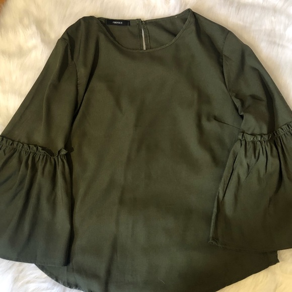 ✨✨Forever 21 Blouse✨✨ - Picture 1 of 3